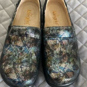 Alegria by PG Lite
Keli Oiled Black